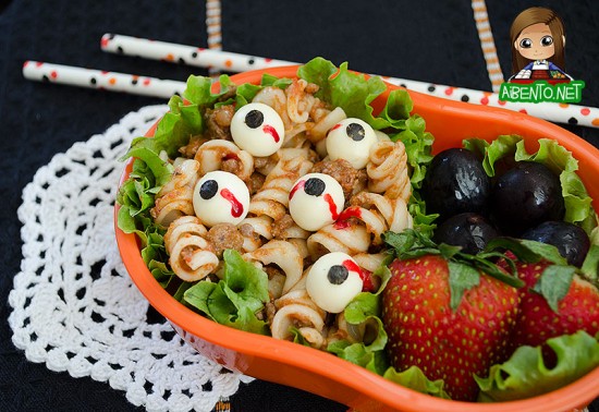 151020-Bloody-Eyeballs-Bento2