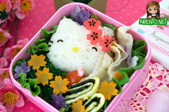 Sakura Hello Kitty Bento (460) | Adventures in Bentomaking
